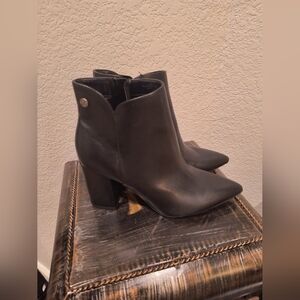 Unisa heeled booties